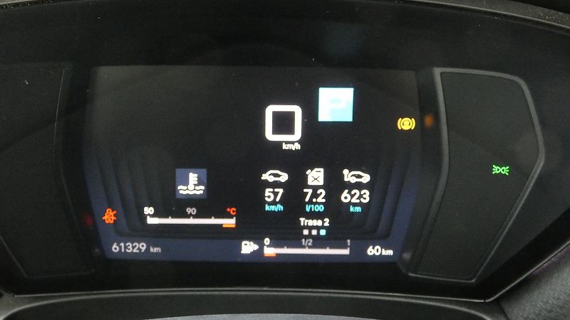Citroën C5 X 1.6 PureTech 180 EAT8 Shine - fotka 13 z 23