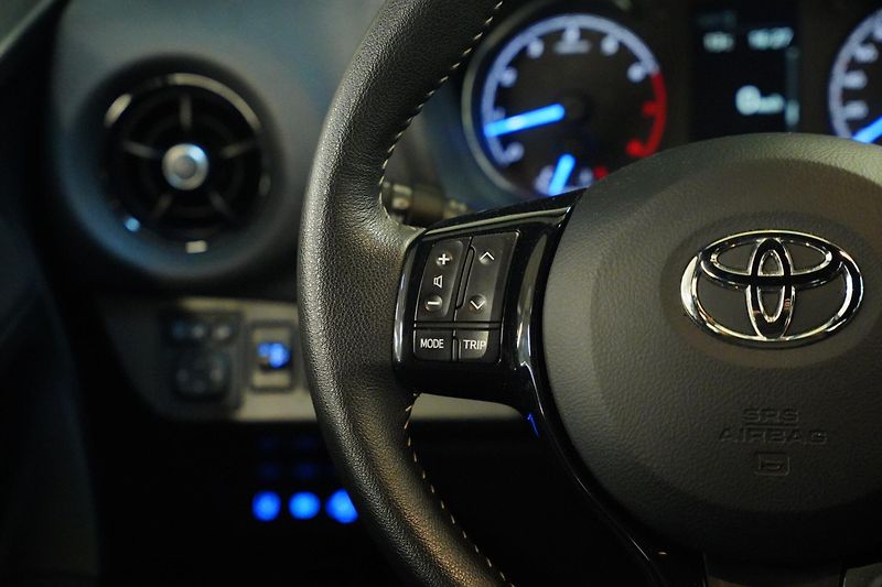 Toyota Yaris - fotka 17 z 27