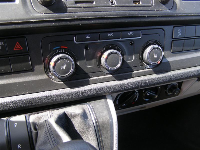 Volkswagen Transporter 2,0   4x4 150kw DSG - fotka 14 z 18