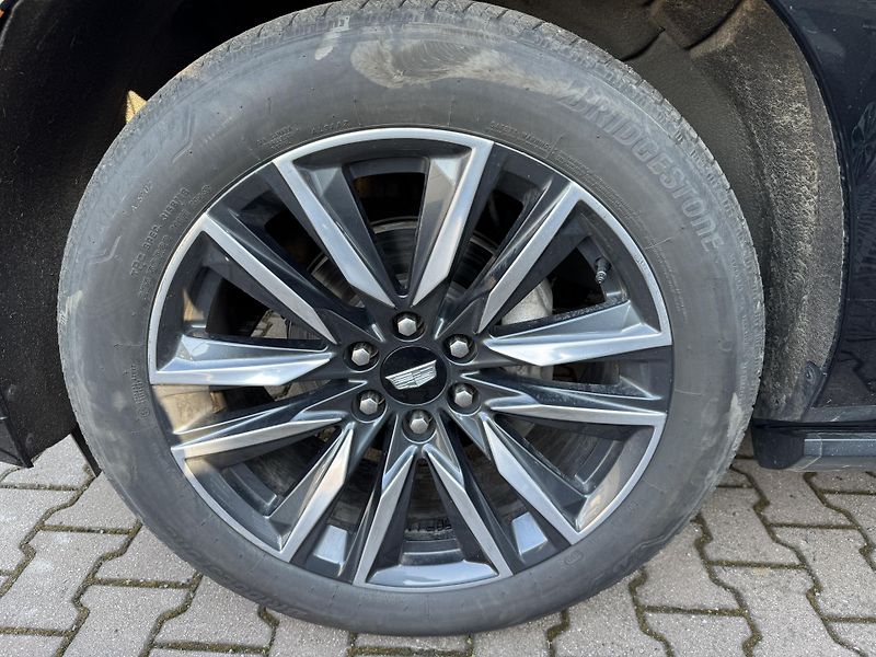 Cadillac Escalade 6,2 Sport Platinum MAX VÝBAVA! - fotka 50 z 51