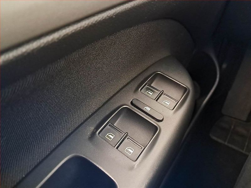 Škoda Octavia (2012) 1.6 TDI, Navi, Tempomat - fotka 15 z 16
