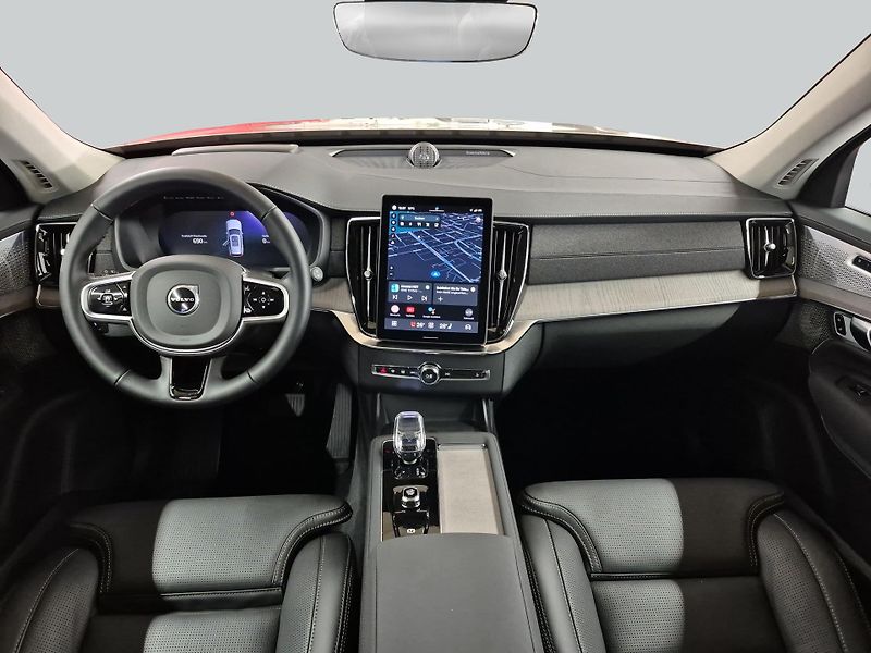 Volvo XC90 T8 Plus Dark #VZDUCH #B&W - fotka 11 z 15