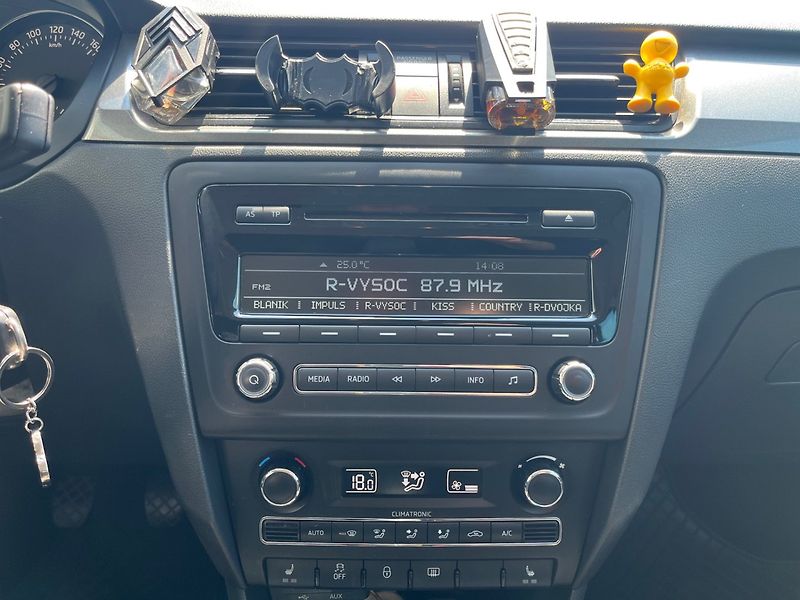 Škoda Rapid (2014) 1.6 TDi Velmi pěkný - fotka 10 z 15