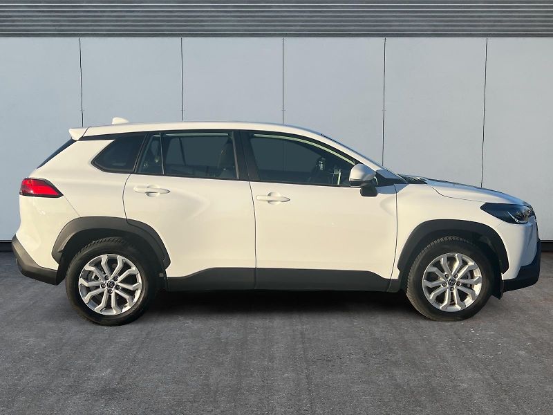 Toyota Corolla Cross (2023) HYBRID 146kW e-CVT 4X4 DPH - fotka 6 z 29