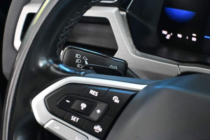 Volkswagen Touran (2023) 2.0 LED DSG ACC Tažné COMFORTL - fotka 14 z 32