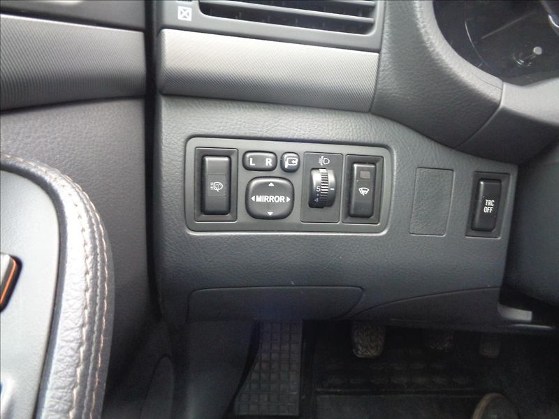 Toyota Avensis 2,0 - fotka 13 z 18