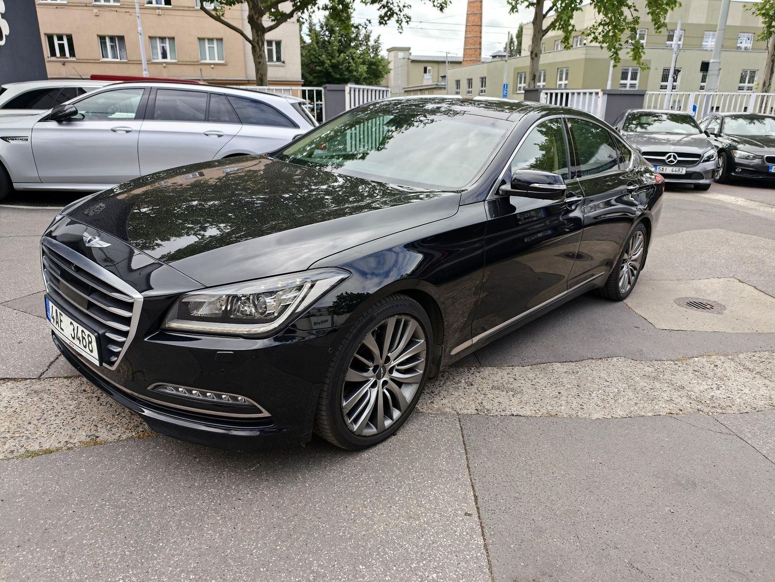 Hyundai Genesis V6 GDi 3,8 HTrac CZ,1 maj