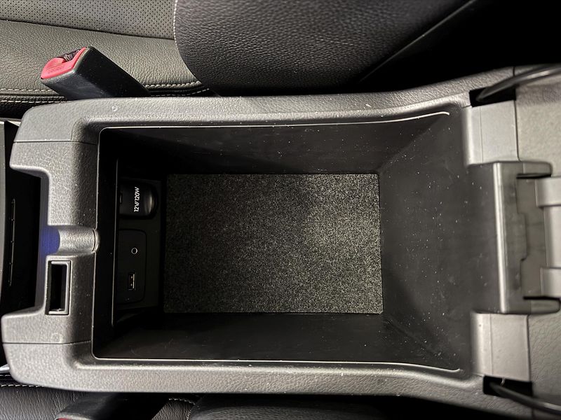 Subaru Legacy kombi 2.0D Sport, 6MT, CZ - fotka 34 z 51