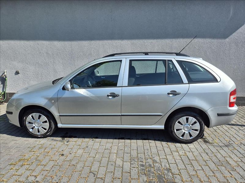 Škoda Fabia 1,4 i 16V Combi Klima 2xAirbag - fotka 3 z 25