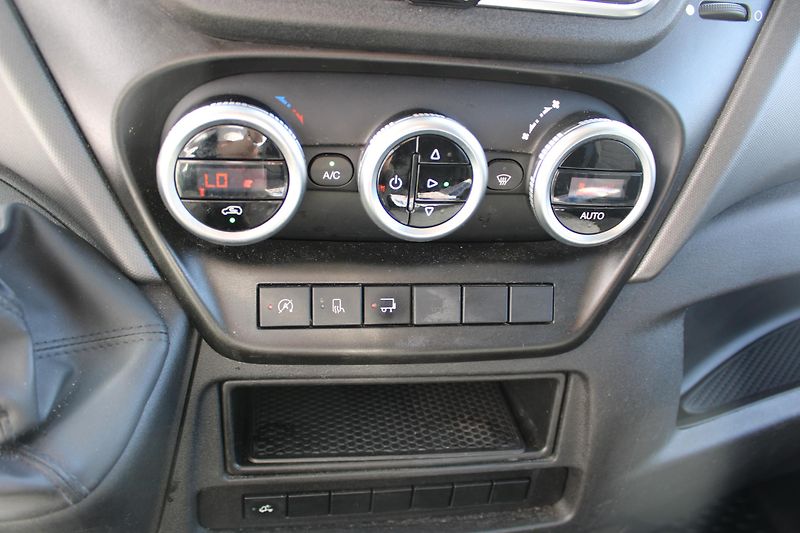 Iveco Daily 35S160 2,3 Hi-Matic Skříň+čelo - fotka 12 z 20
