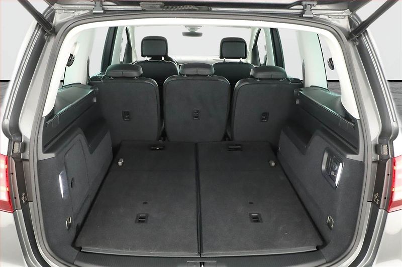 Volkswagen Sharan (2019) 2.0 TDI - fotka 12 z 23