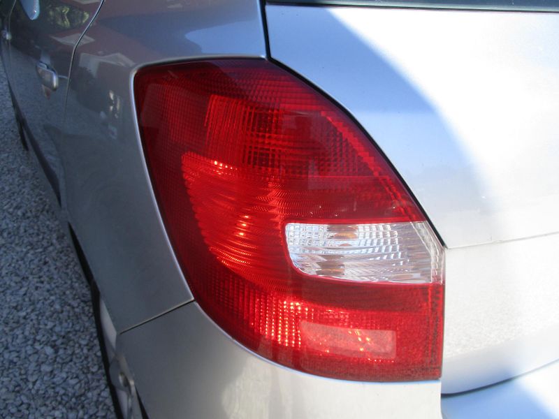 Škoda Fabia 1.4i 16V KLIMA +sada kol - fotka 26 z 26