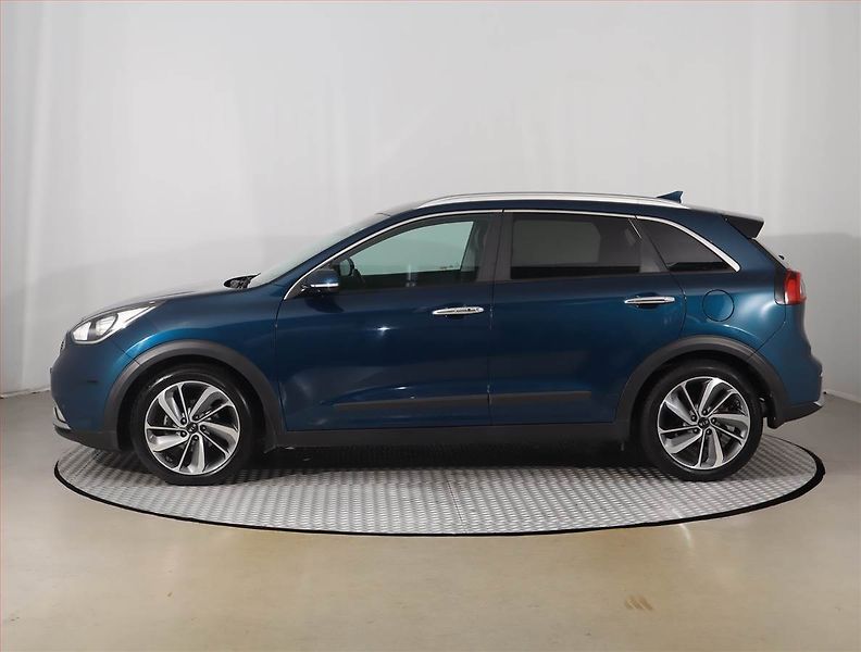 Kia Niro (2017) Hybrid, Automat, Serv.kniha - fotka 3 z 17