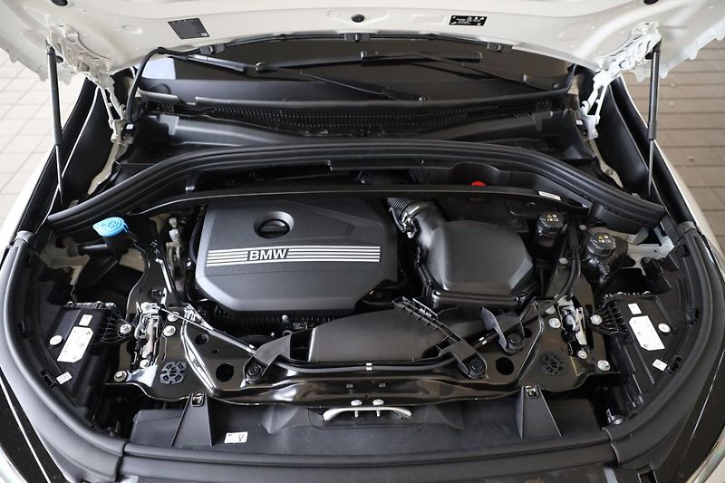 BMW X1 xDrive23i - fotka 9 z 16