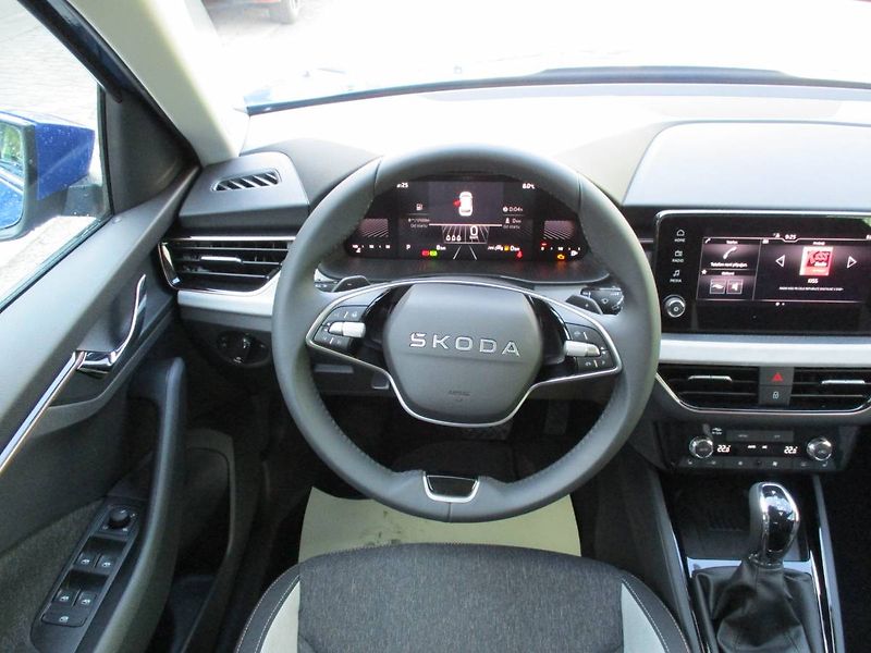 Škoda Kamiq Top Selection 1,0TSI 85kW DSG/ - fotka 12 z 16