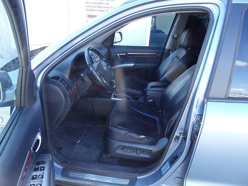 Hyundai Santa Fe 2.2 CRDI 10x AIRBAG - fotka 6 z 16