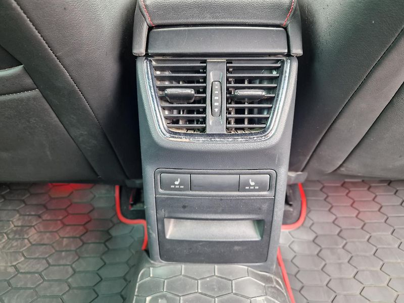 Škoda Octavia RS 2,0TDI 135KW  - fotka 13 z 23