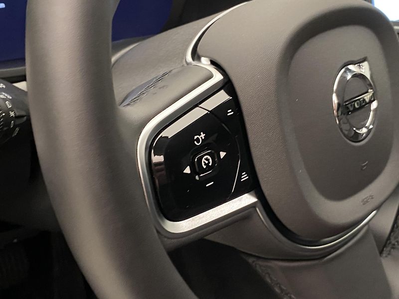 Volvo V90 T6 AWD PLUG-IN DARK PLUS AUT - fotka 20 z 59