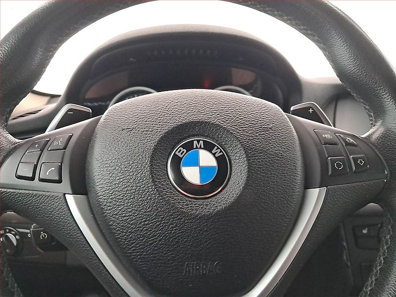 BMW X6 (2013) xDrive30d, 4X4, Automat - fotka 19 z 22