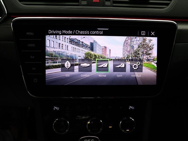 Škoda Superb 2,0 TDI 147kW Sportline DSG DP - fotka 19 z 30