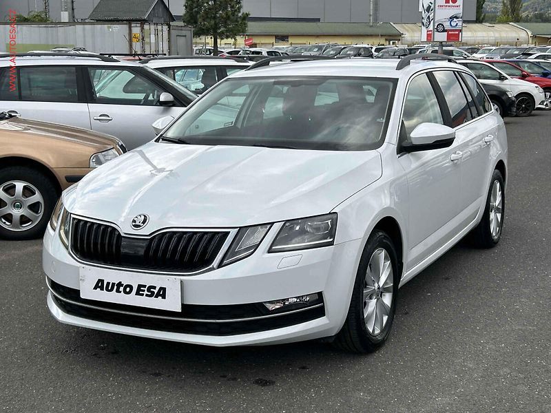 Škoda Octavia (2018) 1.4 TSI, 2.maj,ČR, autoAC - fotka 3 z 19