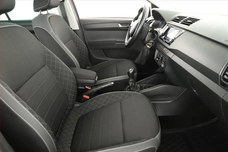 Škoda Fabia (2020) Ambition 1.0 TSI, Serv.kniha - fotka 7 z 12