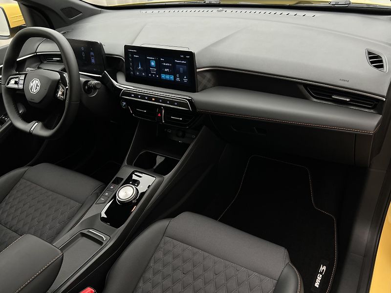 MG MG3 EXCLUSIVE HYBRID+ AUT CZ 1.maj - fotka 20 z 39