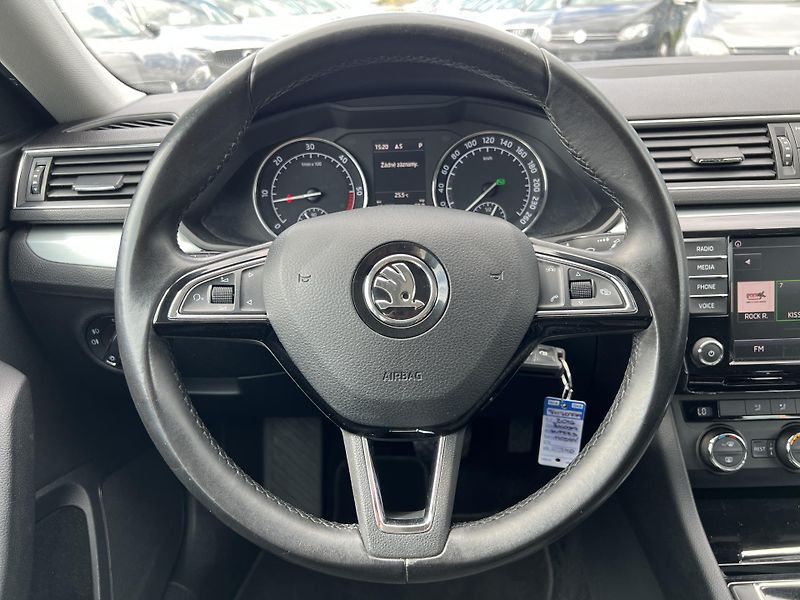 Škoda Superb 1.6TDi NAVI TEMPOMAT odp.DPH - fotka 15 z 43