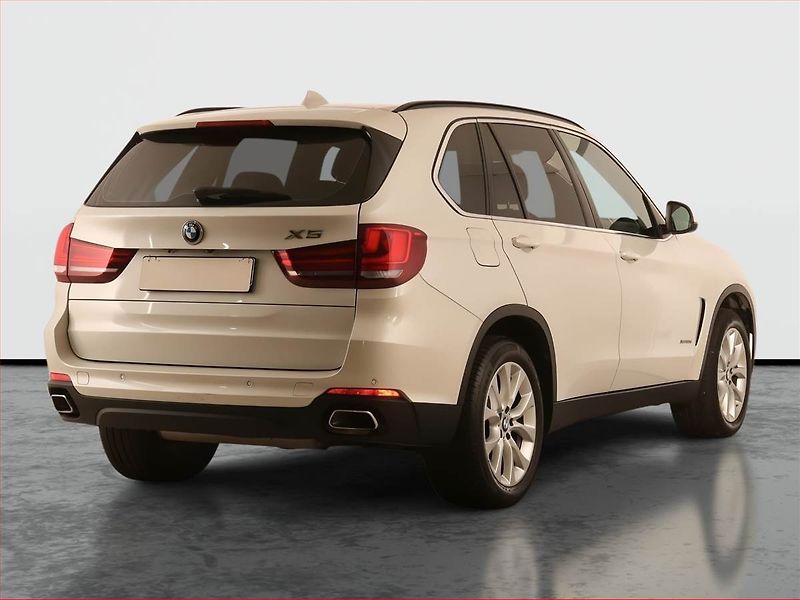 BMW X5 (2018) xDrive30d - fotka 5 z 26
