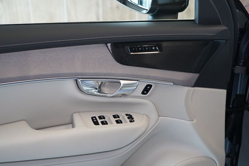 Volvo XC90 B5 PLUS Bright, Vzduch, 360° - fotka 23 z 50