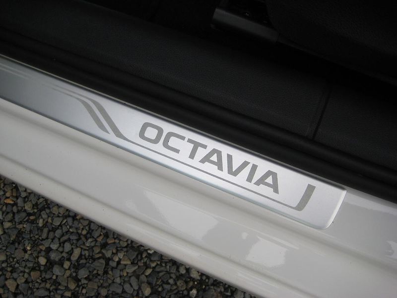 Škoda Octavia 1.4i CNG STYLE 1.maj DPH! ČR! - fotka 26 z 33