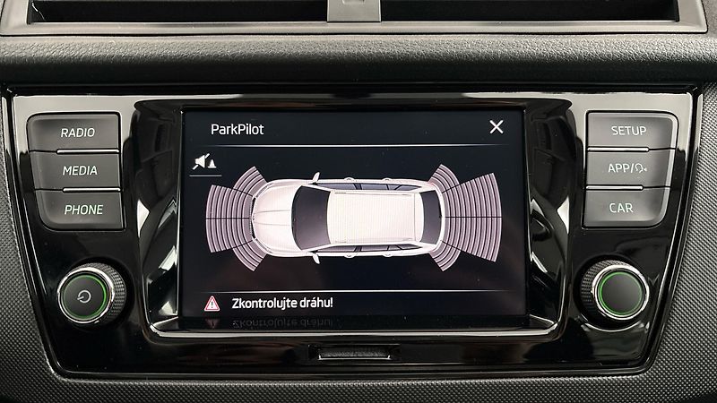Škoda Fabia 1.0 TSI Ambition Combi - fotka 12 z 22