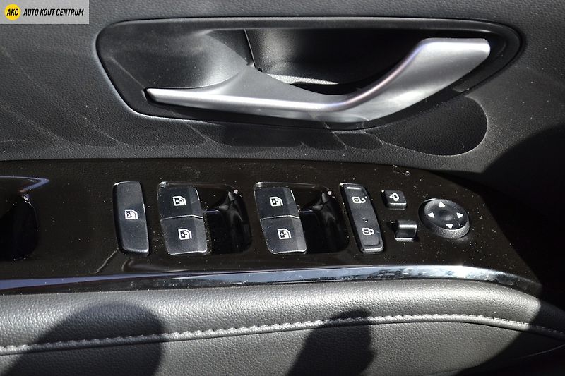 Hyundai Tucson 1.6T-GDI PREMIUM LUXURY 7DCT M - fotka 45 z 53