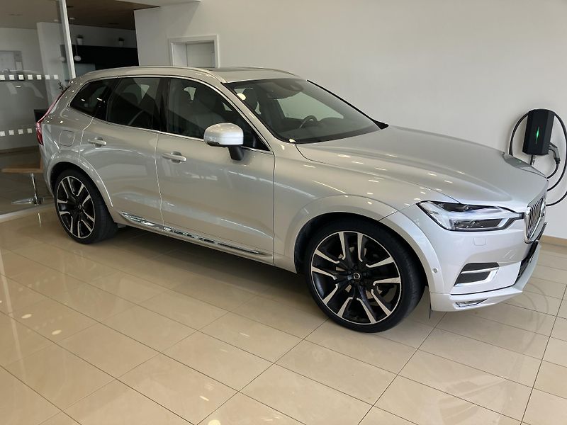 Volvo XC60 T6 AWD Drive-E Inscription AT8 - fotka 2 z 47
