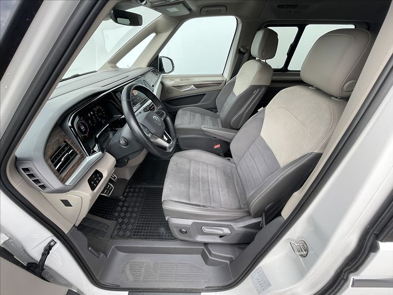 Volkswagen Multivan 2,0 TDI DSG Style 7Míst+Kamera - fotka 4 z 21