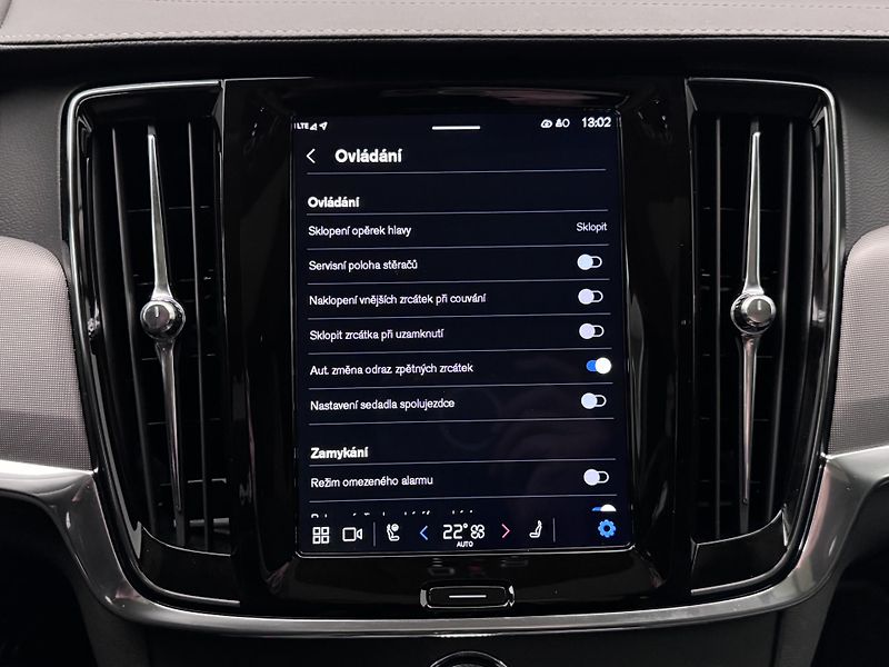 Volvo V90 T6 AWD RECHARGE BRIGHT PLUS  - fotka 40 z 46