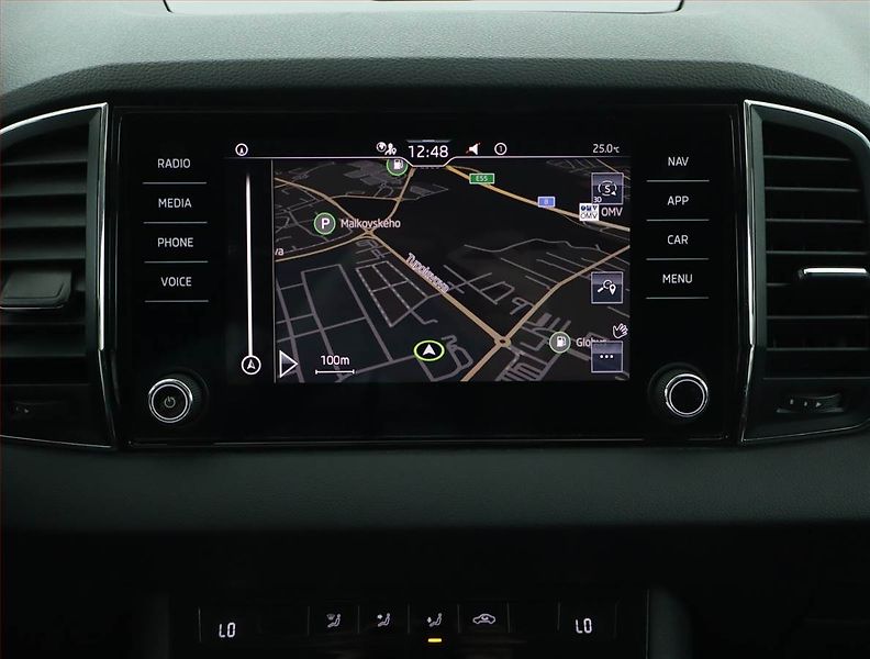 Škoda Karoq (2023) Ambition 2.0 TDI - fotka 15 z 17