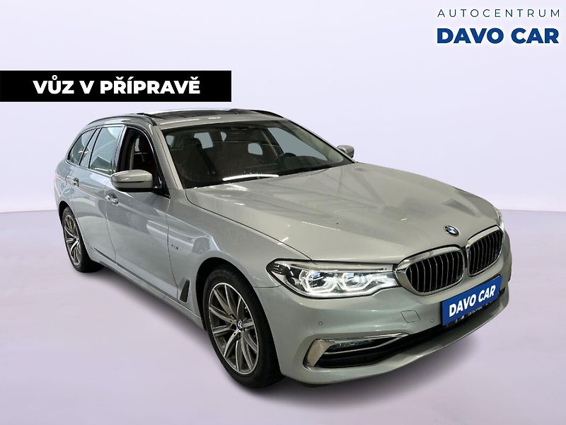 BMW Řada 5 2,0 530i xDrive Luxury Line - fotka 2 z 12