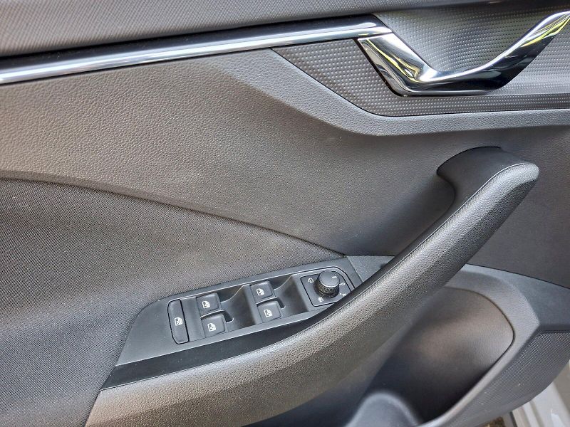 Škoda Kamiq (2021) Style DSG 1,0TSi 81kW - fotka 27 z 33