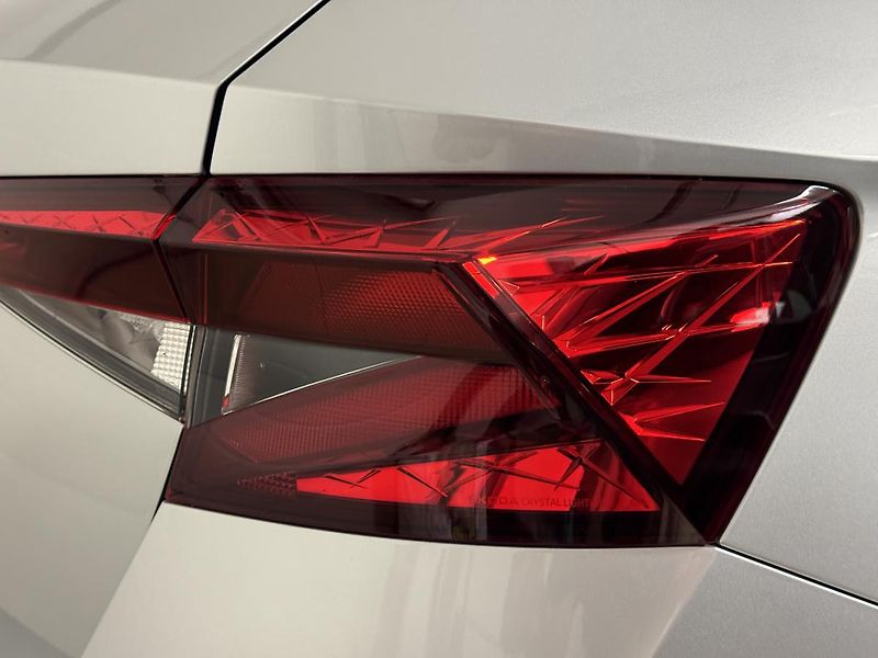 Škoda Fabia (2022) 4 Ambition 7ST Aut DSG 1MAJ ČR - fotka 14 z 36