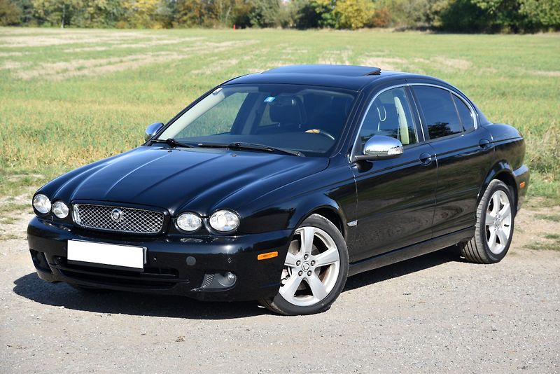 Jaguar X-Type 2.5 V6 AWD EXECUTIVE LIMITED - fotka 1 z 51