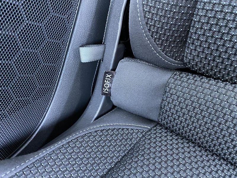 Volkswagen Touran 1.2 TSI 77kW - KLIMATIZACE-PDC - fotka 28 z 39