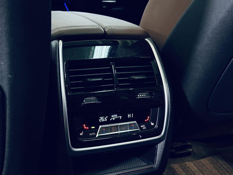 BMW X7 (2021) 4.0d*xDrive*NEZ.TOP*TAŽ*LASER  - fotka 36 z 47