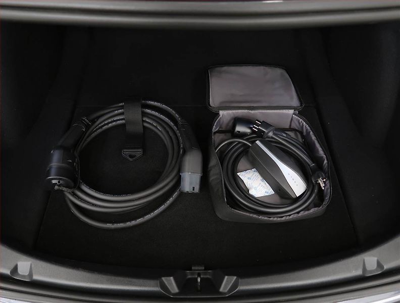 Tesla Model 3 (2023) Long Range 4WD 84kWh, SoH 97% - fotka 32 z 32