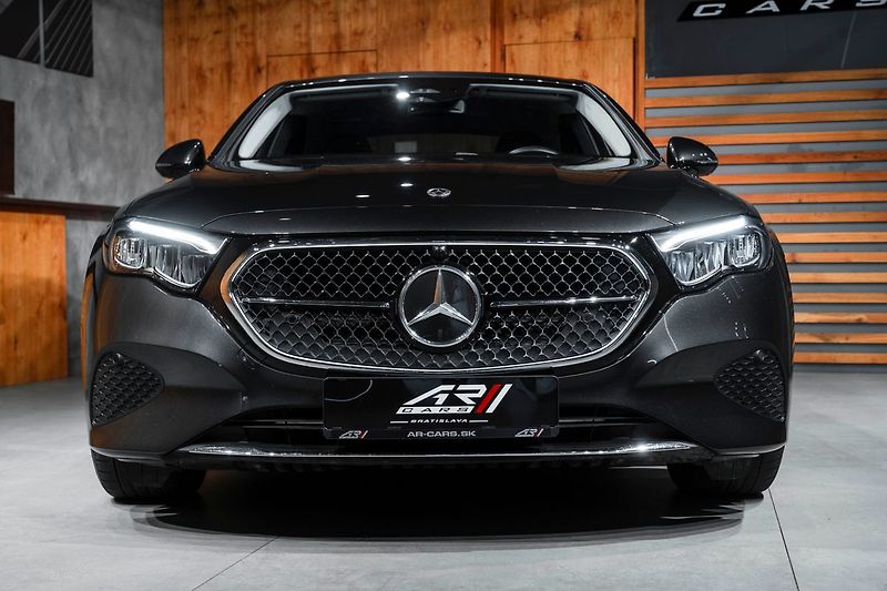 Mercedes-Benz Třídy E E - fotka 2 z 19
