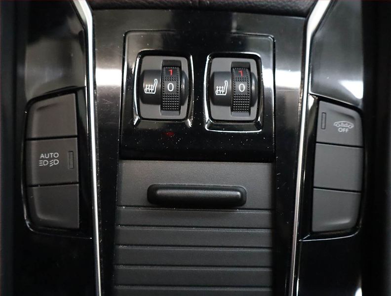 Peugeot 508 (2014) Allure 2.0 HDi, Navi, Tempomat - fotka 15 z 19