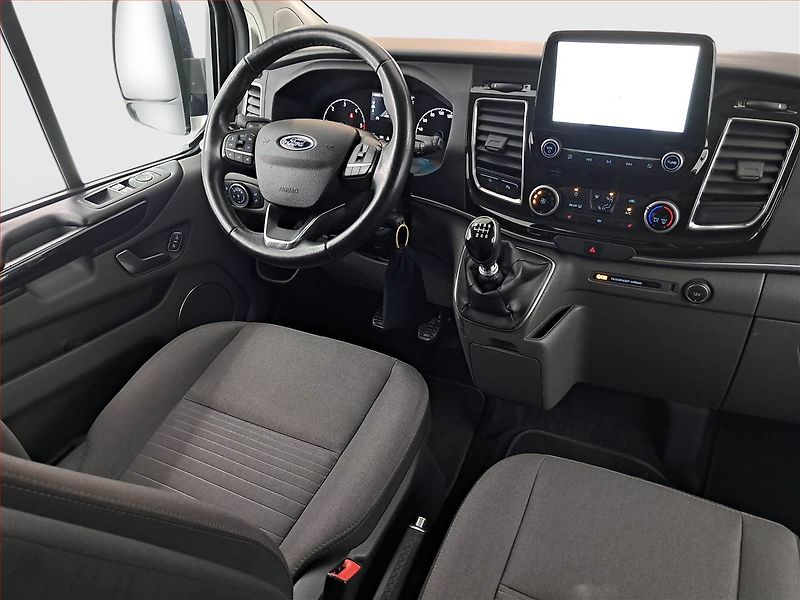 Ford Tourneo Custom (2019) Titanium 2.0 EcoBlue, ČR - fotka 7 z 20