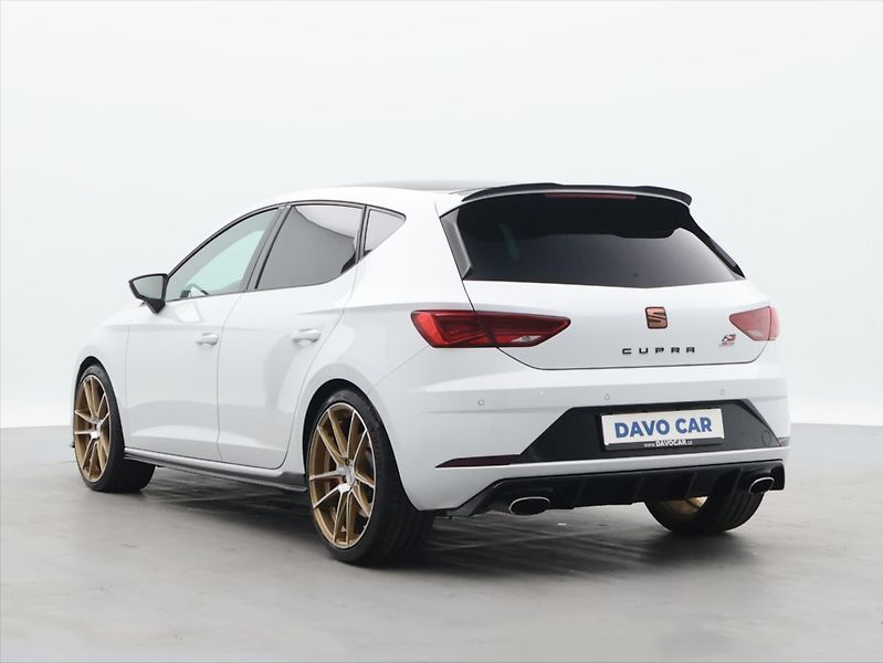 Seat Leon Cupra 2,0 TSI 221kW LED 1.Maj. - fotka 5 z 28