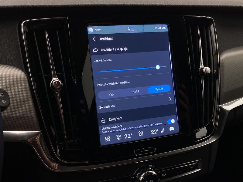 Volvo V90 T6 AWD RECHARGE CORE REZERVACE - fotka 52 z 60