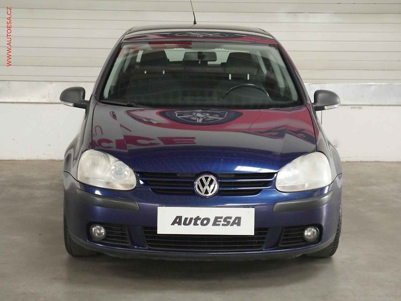 Volkswagen Golf (2007) 1.6i, ČR, autoAC - fotka 2 z 15